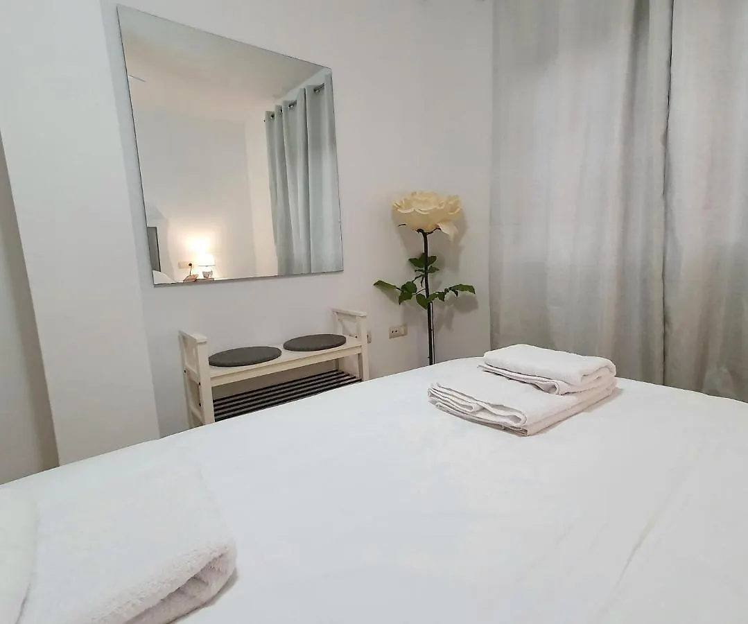 Daire Apartamento Kalea San Luis de Sabinillas